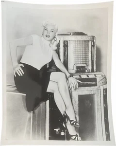 Mamie Van Doren Press Photo 8x10 - Picture 1 of 3