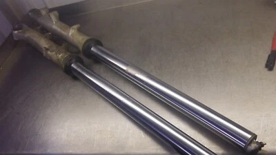 Suzuki GS1000L 1980 horquillas delanteras suspensión aceite drenado necesita sellos GS1000G T5-12 Foto 1 de 4