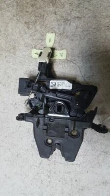 Actuador de bloqueo de pestillo de maletero Chevrolet Cobalt 2005-2010 GM OEM 20774886 Foto 1 de 4