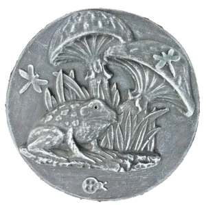 Frog mushrooms plaque mold concrete plaster plastic mould 10" x up to 1.5" thick - Picture 1 of 4