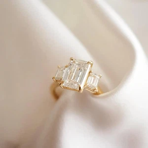 2 CT Moissanite Emerald Cut Trilogy,Three Stone Ring,925 Silver,Engagement Ring, - Picture 1 of 7