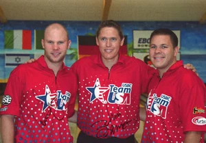 Foto firmada en persona de Chris Barnes y Tommy Jones 12x8 certificado de autenticidad de bowling PBA - Imagen 1 de 1