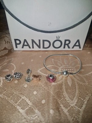 bracciale pandora con charms - Immagine 1 di 3