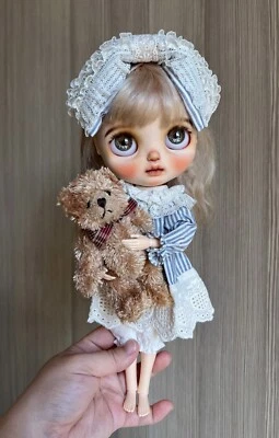 Blythe Doll Clothes -- Lovely Retro Style Blue Stripe Dress Set  (RARE) - Image 1 of 4