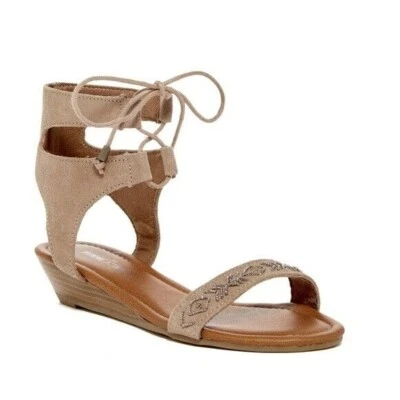 Minnetonka Moccasins  ~ Taupe Suede Leather Beaded Boho Sandals 9 Foto 1 de 4