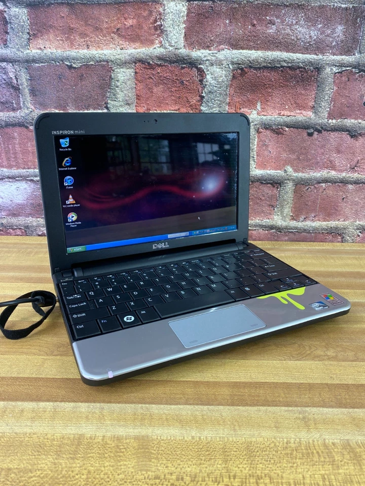 Dell Inspiron 1011 Retro Gaming Laptop Intel Atom 1.60GHz 1GB RAM (Windows XP) - Image 1 of 4