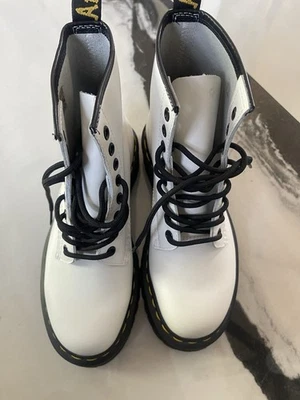 Dr. Martens Jadon 8  Combat Boots Womens Size 7 White Smooth Leather EUC - Image 1 of 4