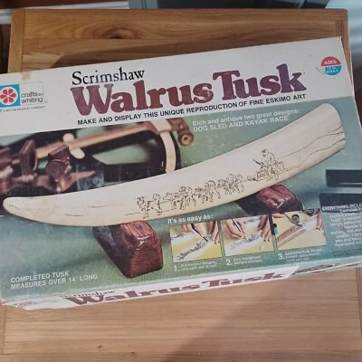 Kit Scrimshaw Colmillo de Morsa Milton Bradley Hacer y Exhibición Reproducción Arte Esquimal Foto 1 de 4