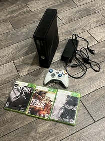 Microsoft Xbox 360 S 250GB Console with Controller And 3 Games Model 1439