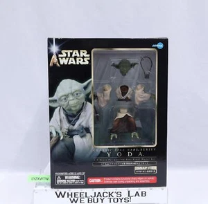 Yoda Star Wars Classic Series 1/7 Scale Pre-Painted Soft Vinyl Model Kit NEW - Picture 1 of 7