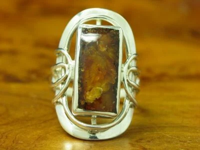 Anello In Argento 835 Con Incastro In Ambra / Argento Massiccio / 4,6g / TG 53,5 - Immagine 1 di 3