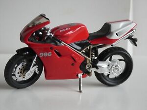 moto miniature 1/18 DUCATI 996