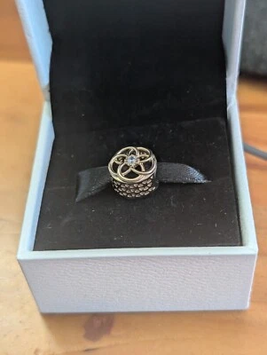 Подлинный Pandora 14k золото любящий цветок открытый работы подвеска 750598CZ - Изображение 1 из 4