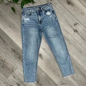 American eagle mom jean raw hem light wash 4 - Picture 1 of 11