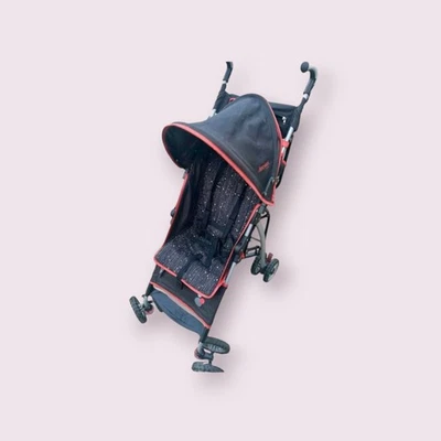 Palitos y piedras para cochecito The First Years-Ignite negro y rojo Foto 1 de 4