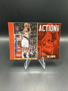 2013-14 Hoops #19 Damian Lillard Action Shots Portland Trailblazers - Picture 1 of 2