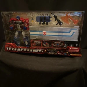 2012 HASBRO MASTERPIECE OPTIMUS PRIME TOYS R' US EXCLUSIVE MP-10 MIB New Sealed - Picture 1 of 22
