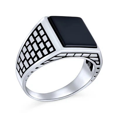 Anillo retro clásico de plata para hombre con diseño de sello rectangular de piedras preciosas de ónix negro Foto 1 de 4