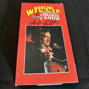 VTG Signed Boxcar Willie Country Music Show VHS Autographed 7/19/96 Branson MO - Imagen 1 de 8