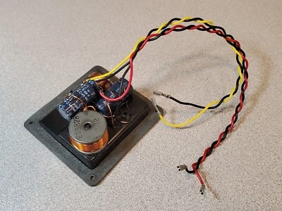 JVC S-E70B 2-Way Speaker System Part: 2-Way Crossover Network - Image 1 of 3