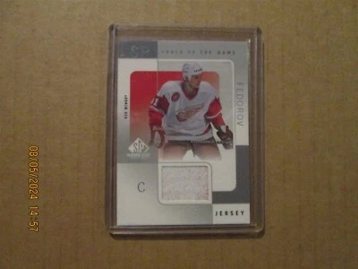 NHL 底特律红翼队谢尔盖·费多罗夫老式Upper Deck比赛用球衣卡 — 第 1/2 张图片