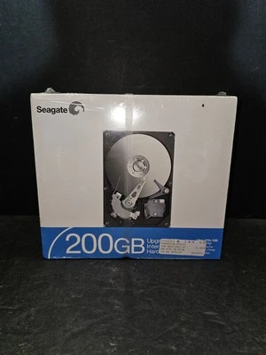 Seagate BarraCuda 200GB 7200RPM Ultra ATA HD 3.5" Desktop Hard Drive ST3300822A - Image 1 of 4