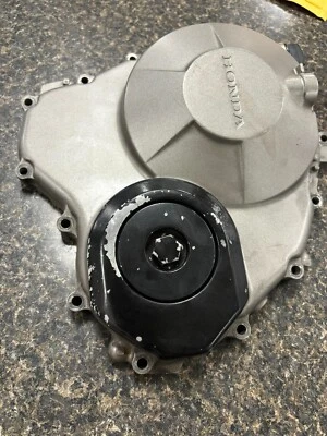 Crankcase Cover 11330-MEE-000 with caps - Fits 2006 Honda CBR 600RR Foto 1 de 4