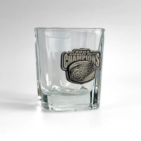 SHOT GLASS 2002 STANLEY CUP CHAMPIONS DETROIT RED WINGS RARE Cover
