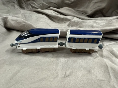 Die-Cast Trains Chuggington Bullet Locomotive Hanzo 2013 Cover