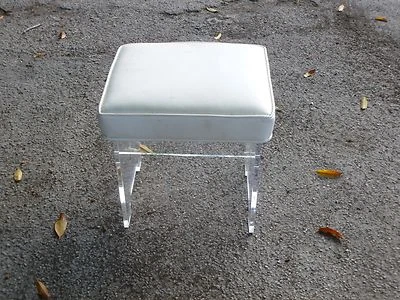 TABURETE LUCITE H MOD SPACE AGE AÑOS 70 BUENA CALIDAD Foto 1 de 4