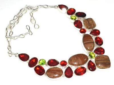 Collar Joyería Artesanal Cabinas de Jaspe Marrón Natural, Peridoto, Corte Granate 18"  Foto 1 de 4