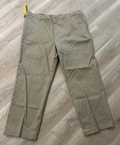 Pantalone uomo LEE kaki taglia 40 x 30 vestibilità dritta Total Freedom NUOVO ETICHETTATO - Foto 1 di 6