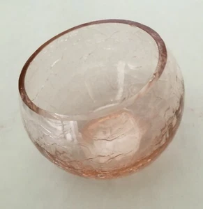 Crackle glass, pink globe ball vase, 2.5" tall - Picture 1 of 3