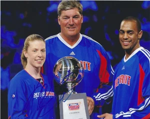 KATIE SMITH Signed 8 x 10 Photo WNBA Basketball DETROIT SHOCK Hall Of Fame - Picture 1 of 1