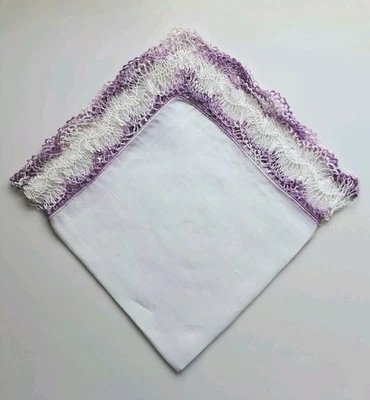 Pañuelo de algodón blanco vintage con borde ancho de ganchillo lavanda/púrpura boda #17 Foto 1 de 3