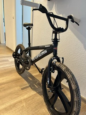 BMX Fahrrad - fast neu, nur zweimal gefahren - Bild 1 von 3