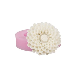 New 3D Beautiful Daisy Soap Mold Bakware Tools Flower Silicone Mould Candle Mold - Picture 1 of 5