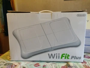 Wii Fit Plus with balance board - Picture 1 of 5