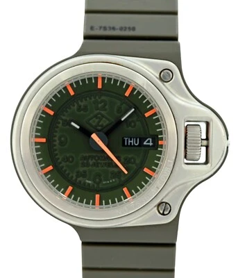 Reloj Seiko Cabane de Zucca JDM Giugiaro Salpicadero Plástico Verde Ref: 7S36-0250! Foto 1 de 4