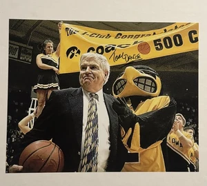 TOM DAVIS FORMER IOWA HAWKEYES COACH SIGNED 8x10 PHOTO AUTOGRAPH BASKETBALL COA - Picture 1 of 1