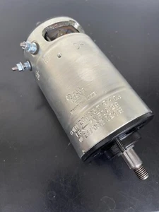 1965 Volkswagen BOSCH 6 Volt Generator 0101206067  Transporter Mini Bus Dynamo - Picture 1 of 3