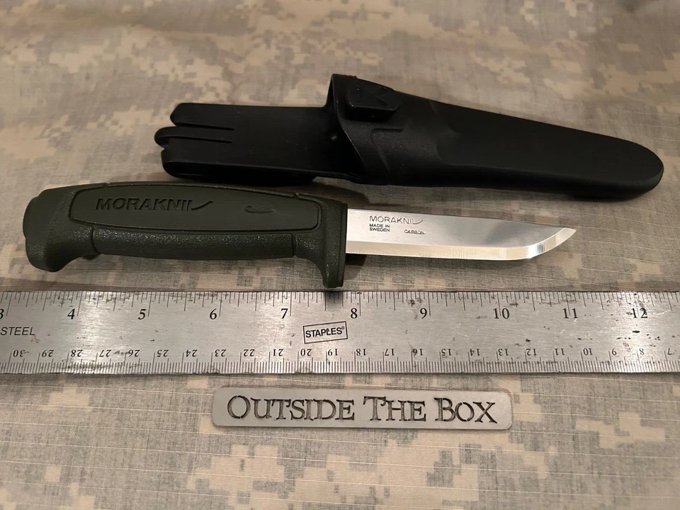 Emergencia/Supervivencia: MORAKniv BASIC 511 OD Verde/Negro, ACERO AL CARBONO, Suecia Foto 1 de 4