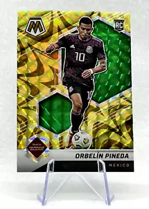 Orbelin Pineda 2021-22 Panini Mosaic FIFA Road to World Cup Gold #19 RC Mexico - Bild 1 von 2