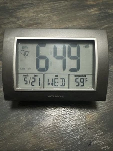 Acurite Atomic Alarm Clock with Date, Day of Week and Temperature - Picture 1 of 11