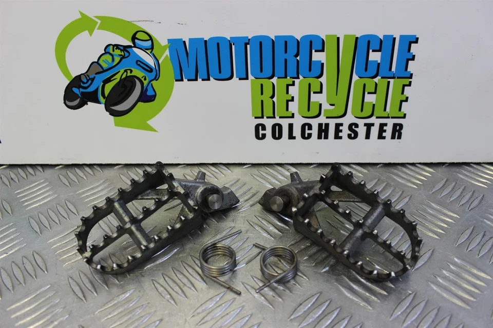 Reposapiés delanteros BMW R 1200 GS R1200GS Adventure 2004 a 2007 B138 Foto 1 de 4