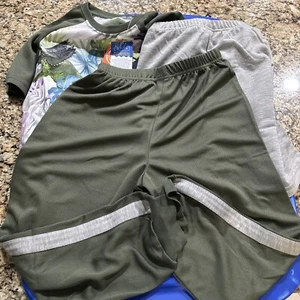 Boys Pajama 3 Piece Set Size Medium 8 - Picture 1 of 1