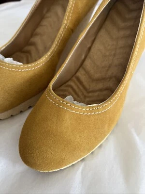 Zapato de salón de cuña de gamuza genuina AVON Cushion Walk talla 9 Foto 1 de 4