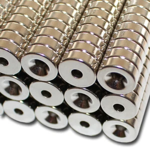 50 ANILLO DE NEODIMIO IMANES D12x4 mm SUR 3,5 mm PERFORACIÓN REDUCCIÓN TORNILLOS 1,6 KG - Imagen 1 de 2