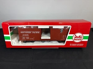 LGB G Scale 40942 Southern Pacific Boxcar Road #15103 - NEW - Rolling Stock - Picture 1 of 12