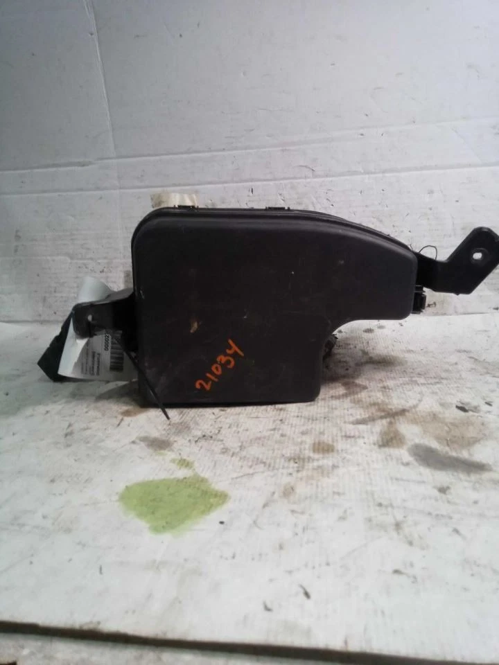 Motor de caja de fusibles compatible con 14-16 MAZDA 3 526592 Foto 1 de 4